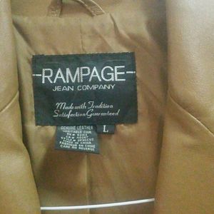 Genuine leather jacket, 2 front pockets , one butt